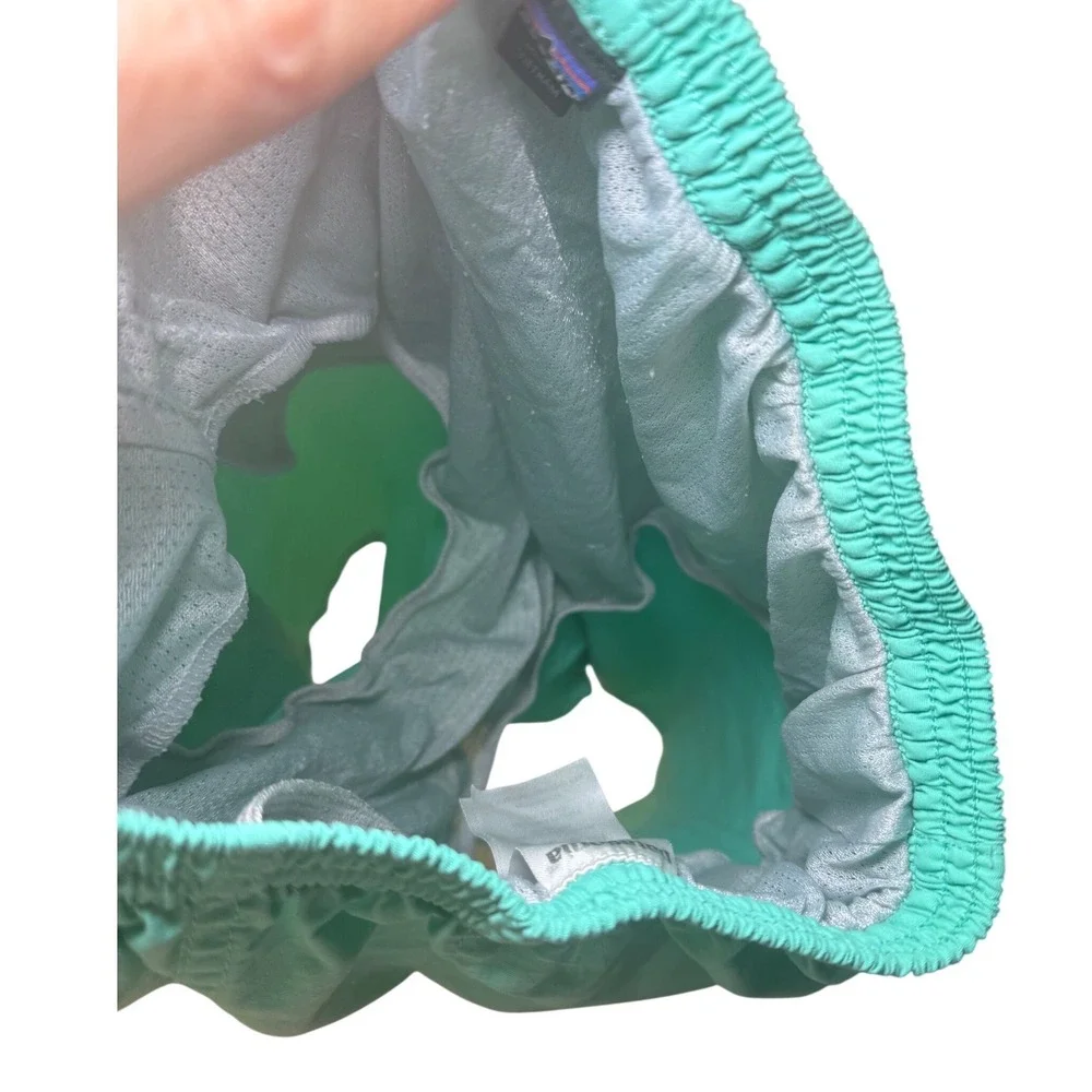 Patagonia Baggies Shorts Mens Small Green‎ 7 Inch Inseam Nylon Swim Trunks 57021